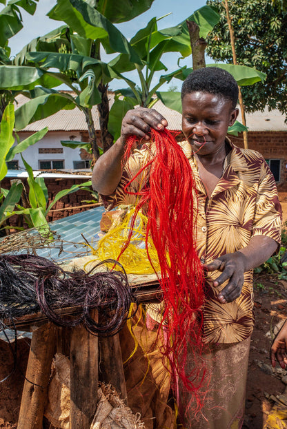 xN Fair Trade made in Uganda weaving process.