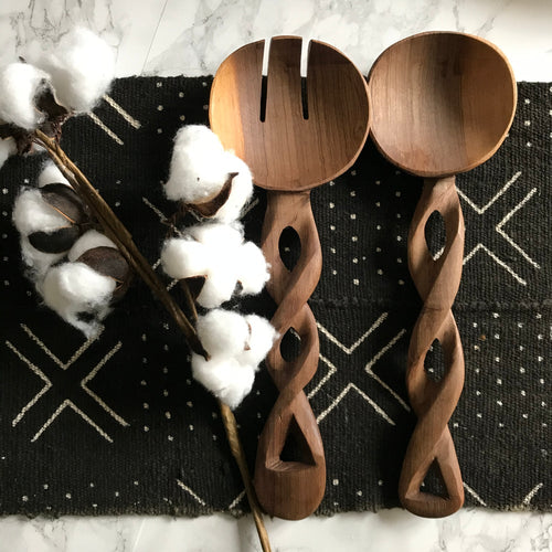 Fair Trade home goods, Sustainable African salad servers for housewarming and wedding registry gifts. Handcarved acacia wood and bone on modcloth table runner.