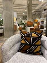 Load image into Gallery viewer, BOGOLAN Mudcloth Pillow Covers (Earth tones)
